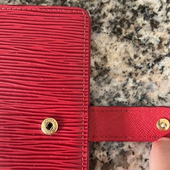 Authentic Louis Vuitton Epi Agenda PM - Picture 3 of 13